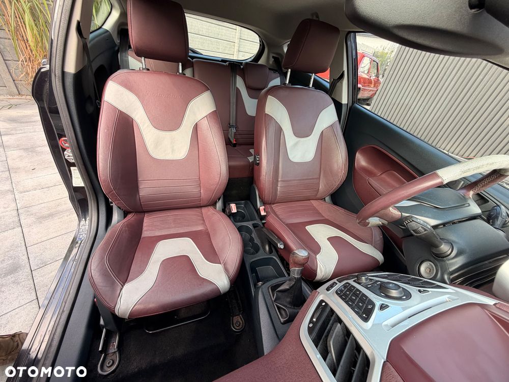 Ford Fiesta 1.4 Ghia - 11