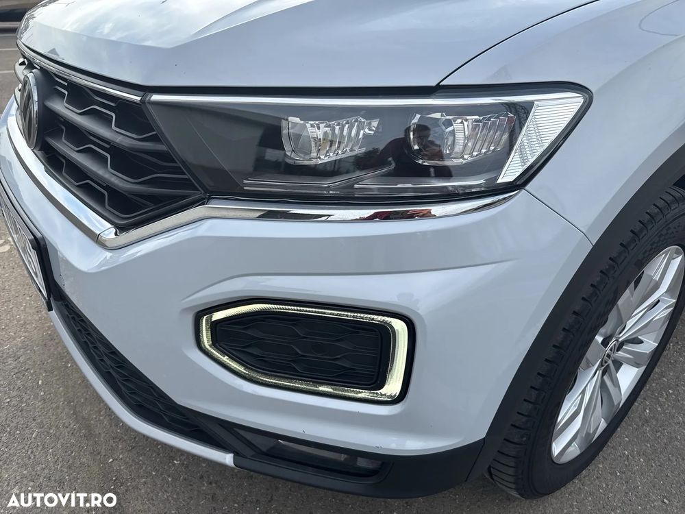Volkswagen T-Roc - 16