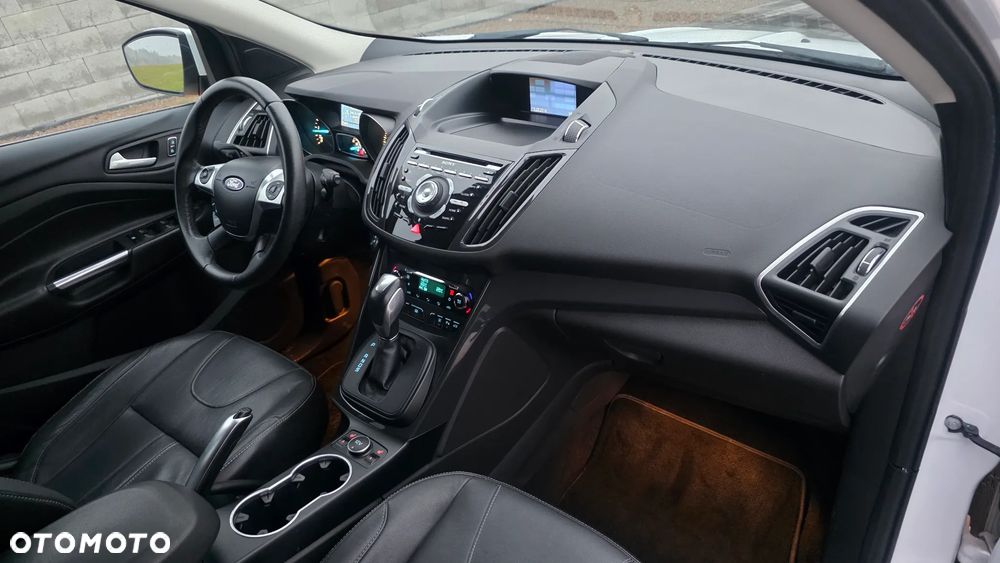 Ford Kuga 2.0 TDCi 4x4 Titanium - 24