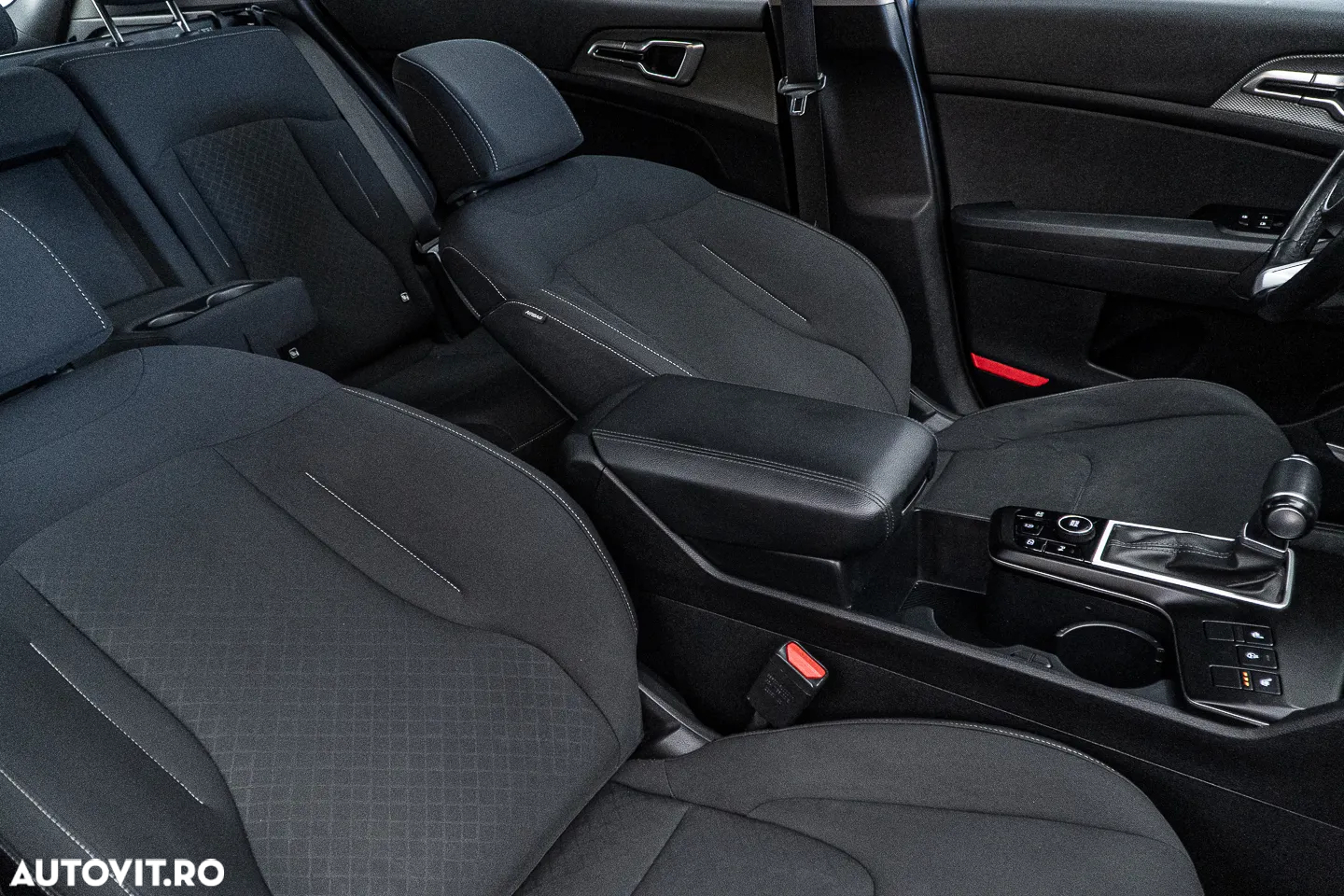 Kia Sportage 1.6 T-GDI HEV 6AT 4x2 Style - 38