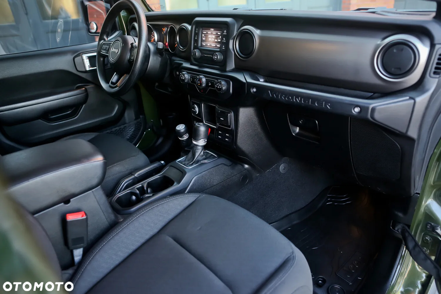 Jeep Wrangler - 30