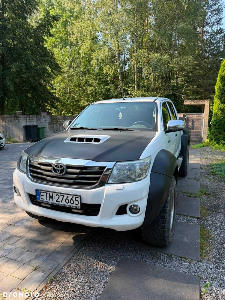 Toyota Hilux - 2