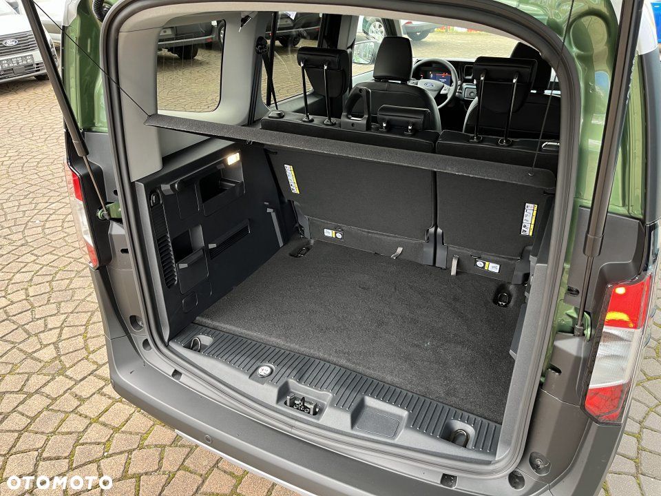 Ford Tourneo Courier - 26