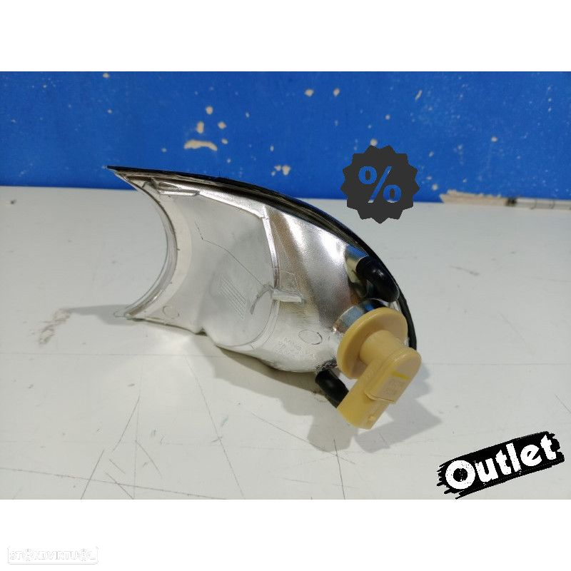 R146754C1 PISCA FRONTAL DIREITO PARA BMW E46 COUPE 01-03 BRANCO FOSCO - 3