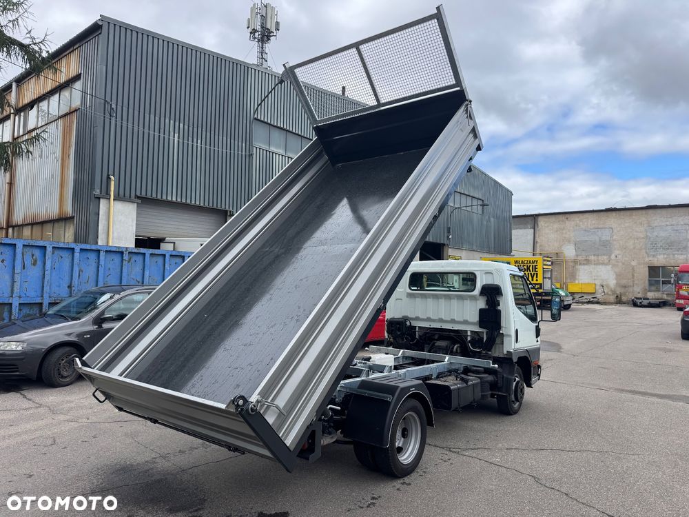Mitsubishi Canter - 13