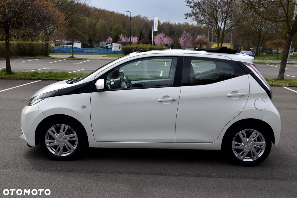 Toyota Aygo x-play - 8