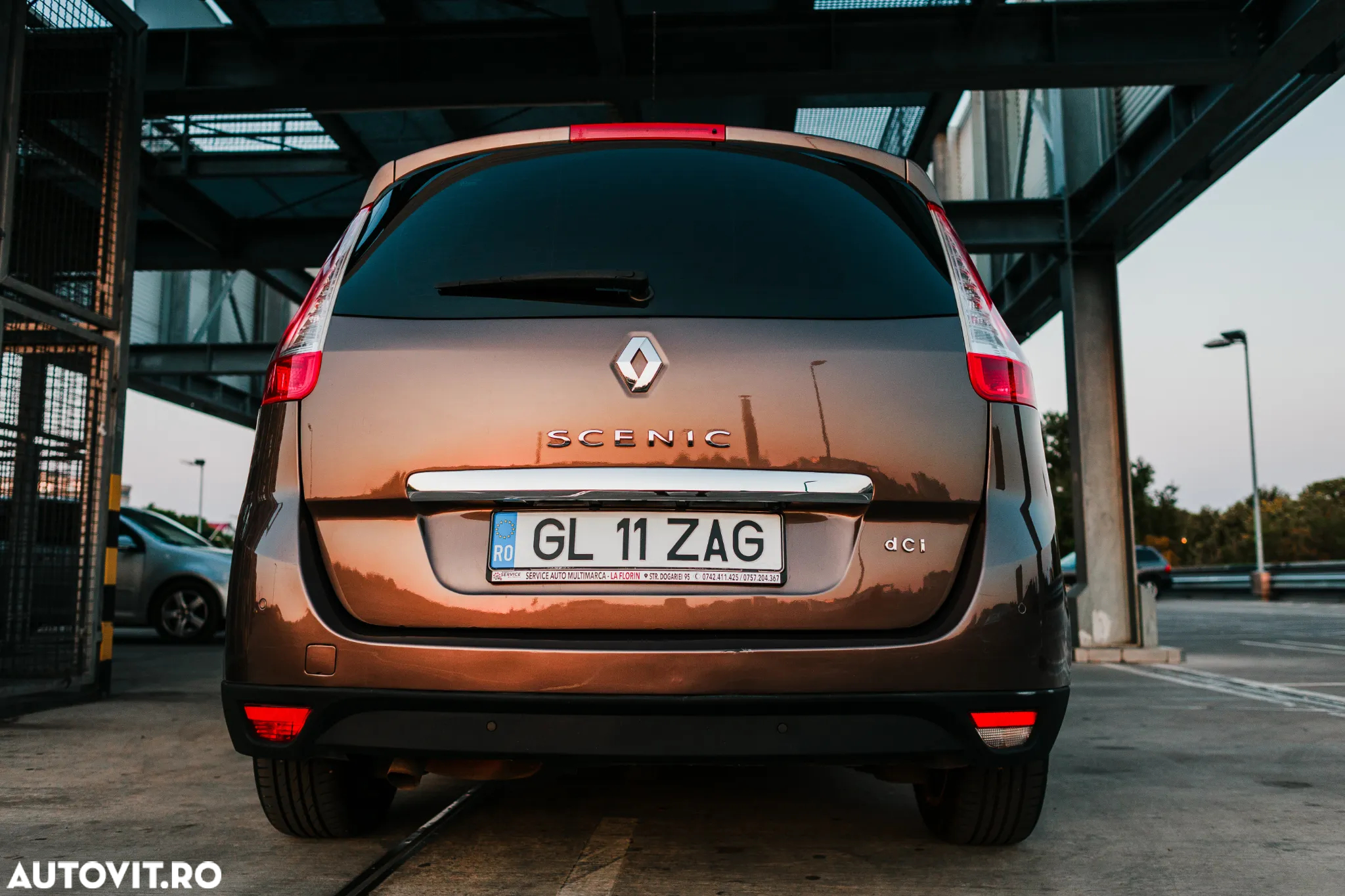 Renault Grand Scenic 1.6 dCi Stop&Start Energy Privilege - 16