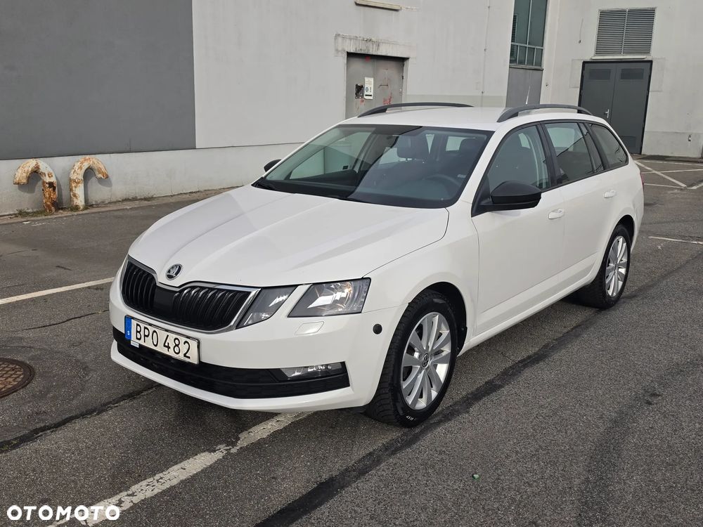 Skoda Octavia 1.6 TDI Ambition DSG - 1