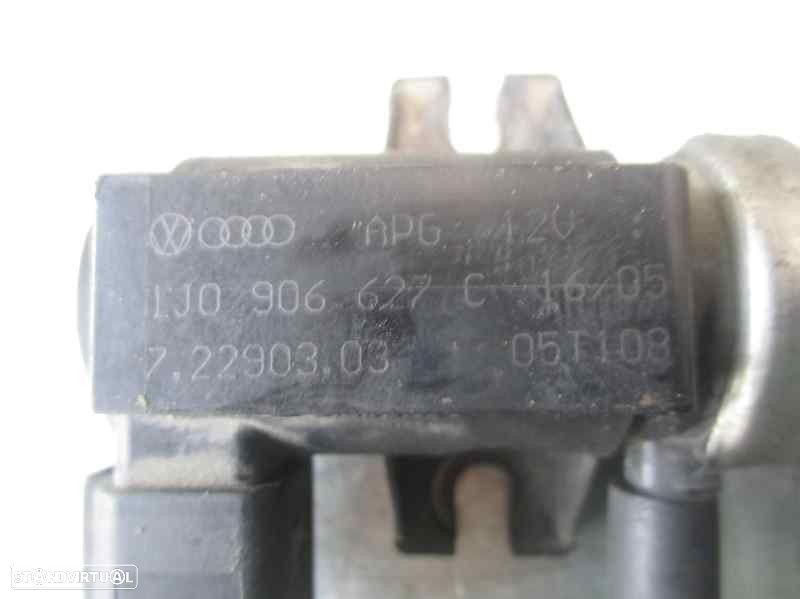 ELECTROVALVULA VÁCUO VOLKSWAGEN TRANSPORTER V FURGÃO 2005 -1J0906627C - 4