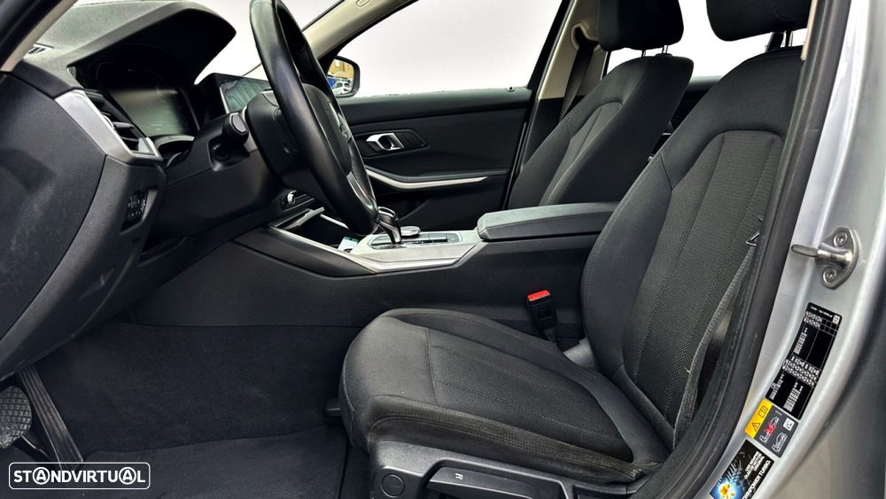 BMW 330 e Auto - 3
