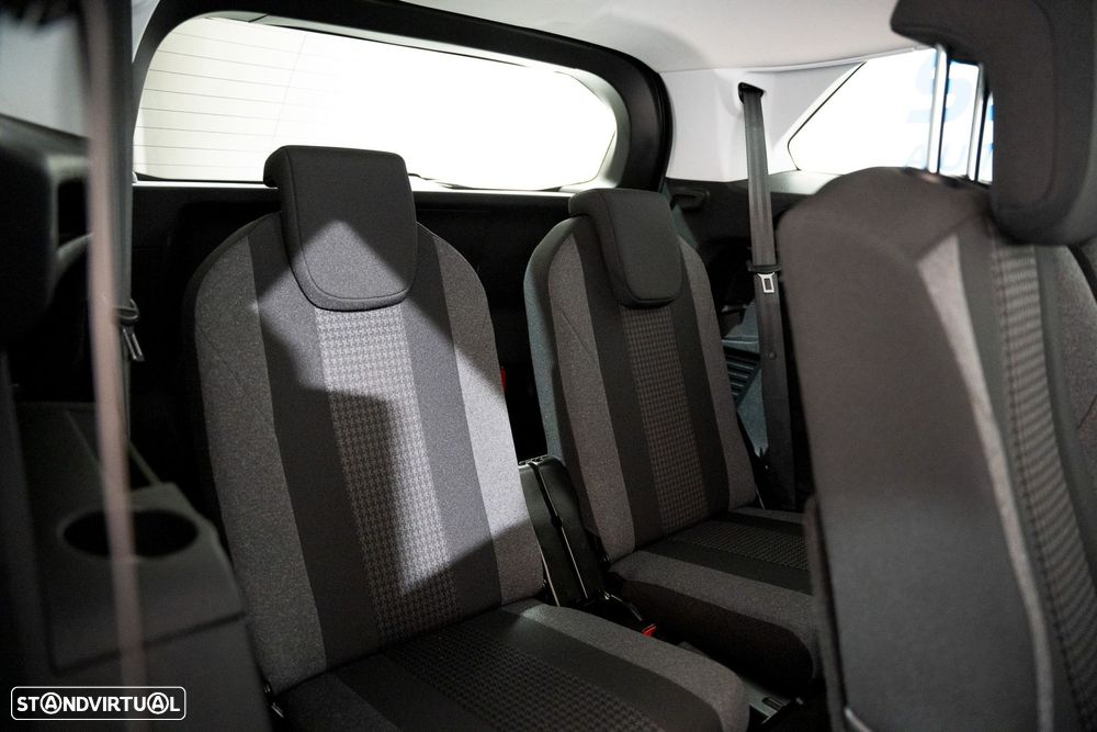 Peugeot 5008 1.2 PureTech Allure EAT8 - 14