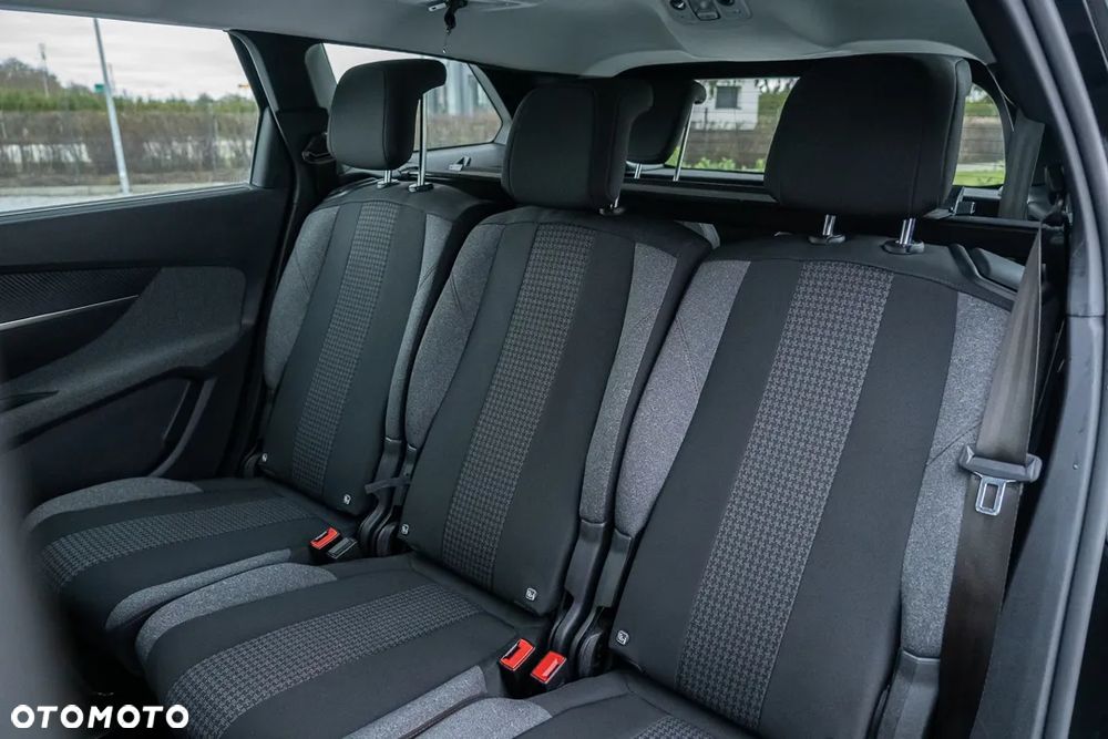 Peugeot 5008 - 32