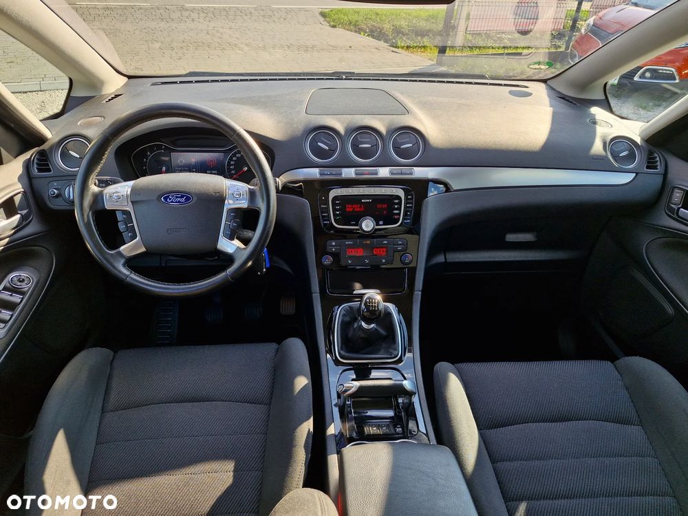 Ford S-Max - 8