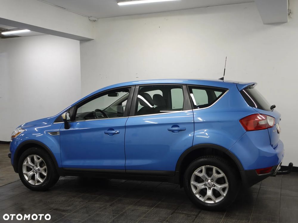 Ford Kuga 2.0 TDCi 2x4 Titanium - 5