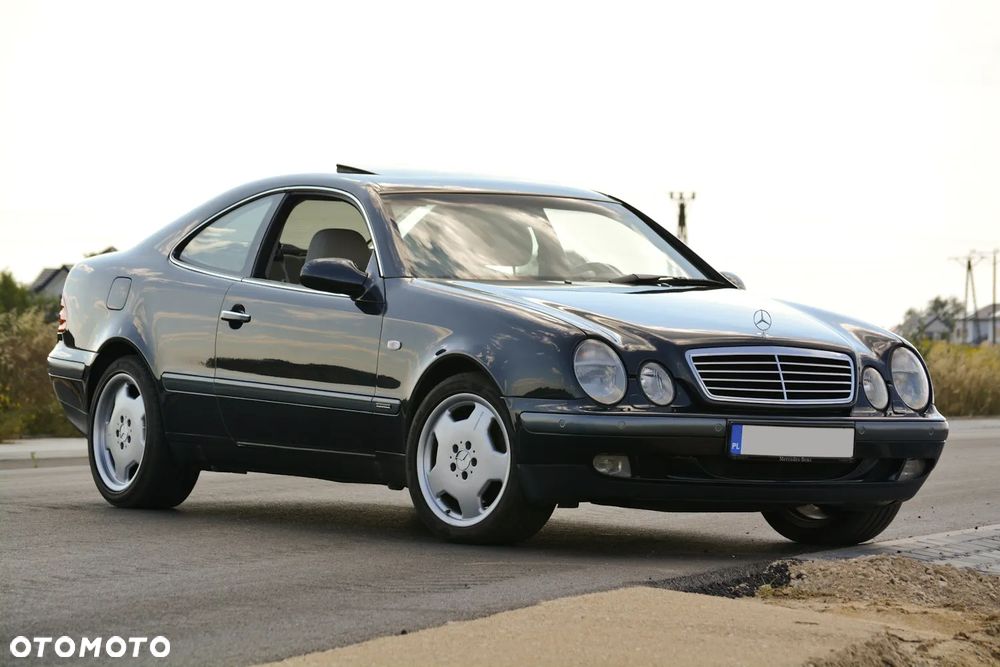 Mercedes-Benz CLK - 17
