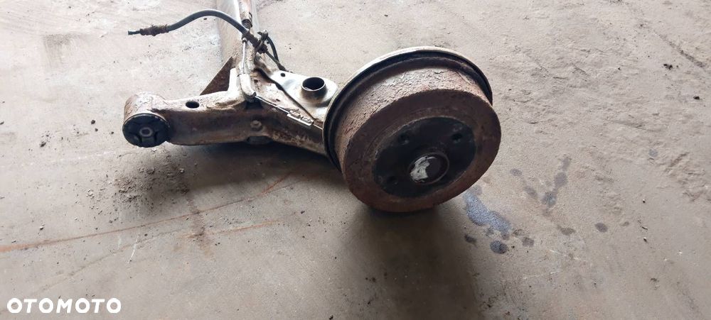 BELKA OŚ ZAWIESZENIA TYŁ BĘBNY Z ABS OPEL CORSA C - 5