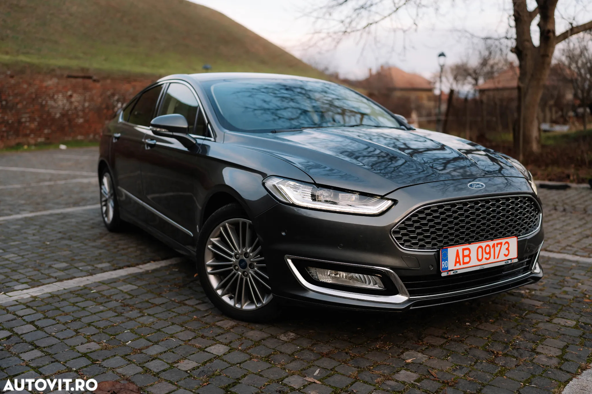 Ford Mondeo - 37