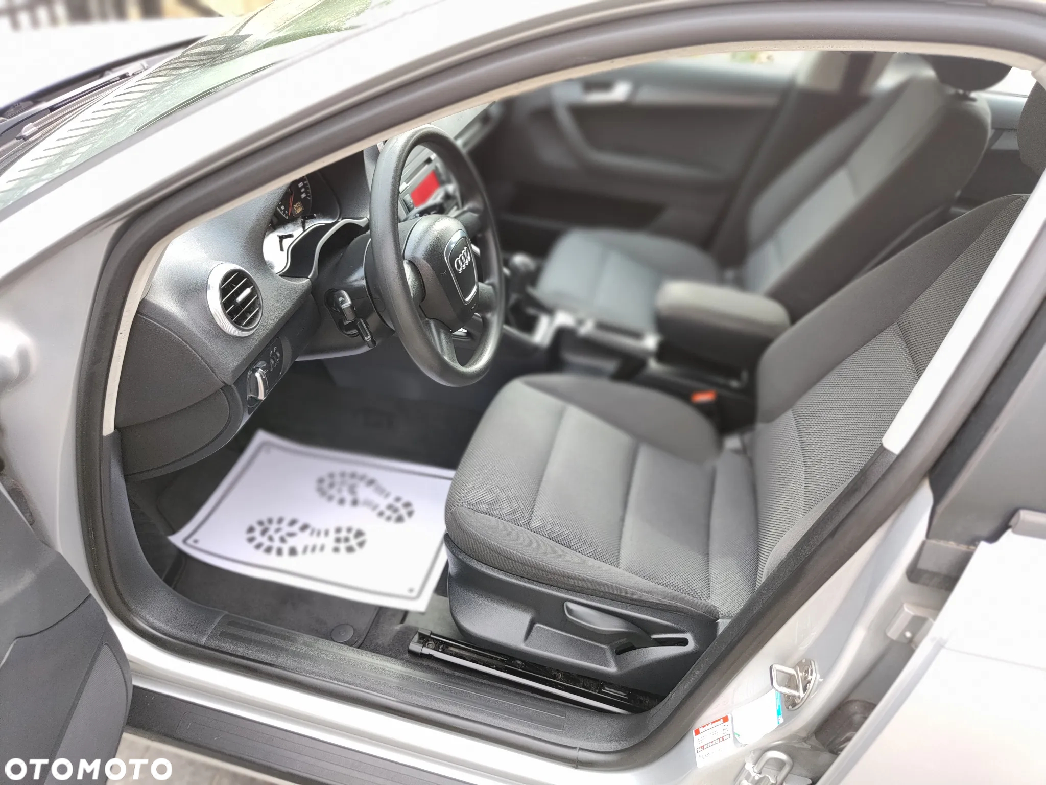 Audi A3 1.6 Sportback Ambiente - 18