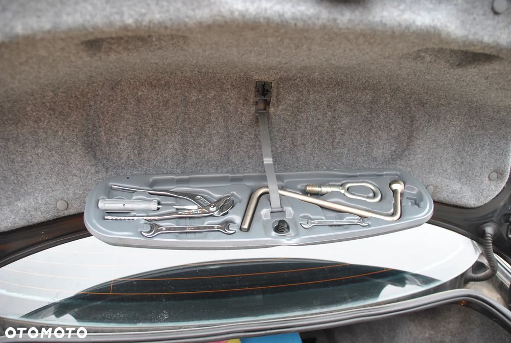 BMW Seria 3 316i - 10