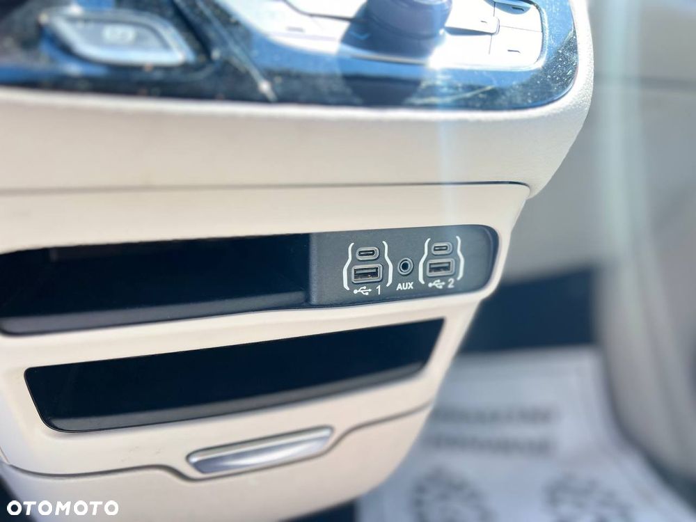 Chrysler Pacifica - 24