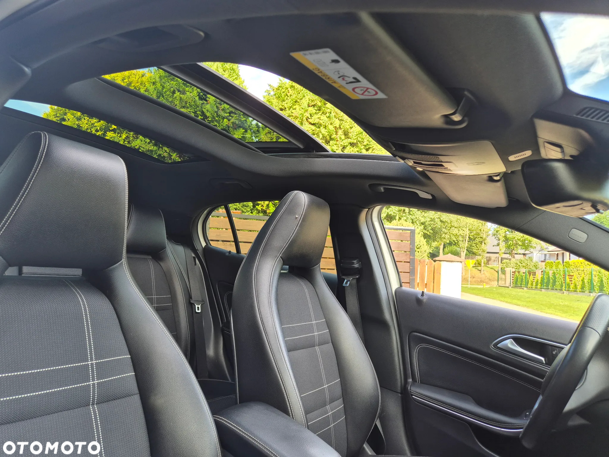 Mercedes-Benz GLA 200 UrbanStyle Edition - 10