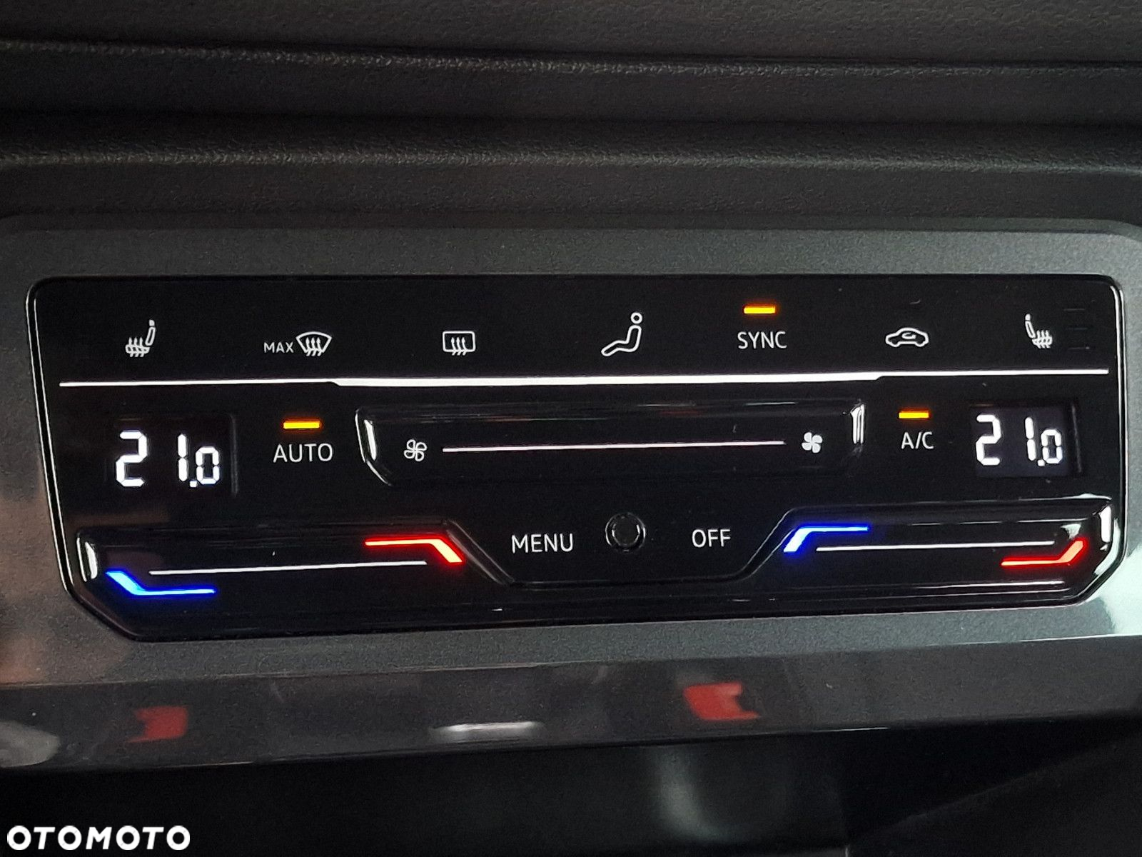 Volkswagen Tiguan 2.0 TDI SCR 4Mot Elegance DSG - 32