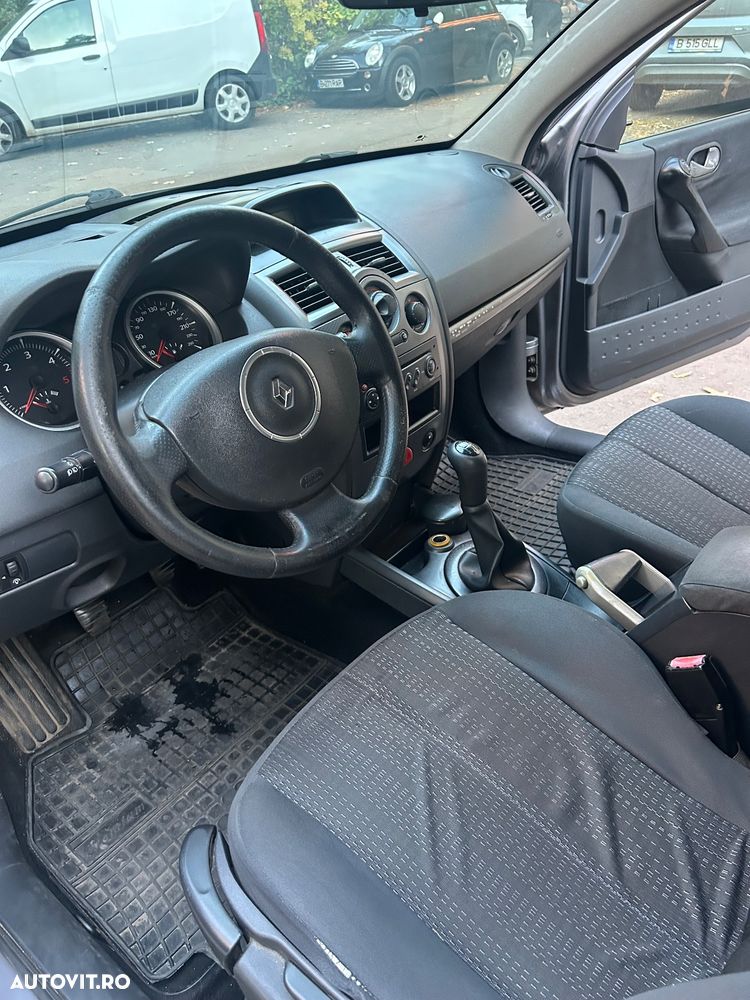 Renault Megane - 8