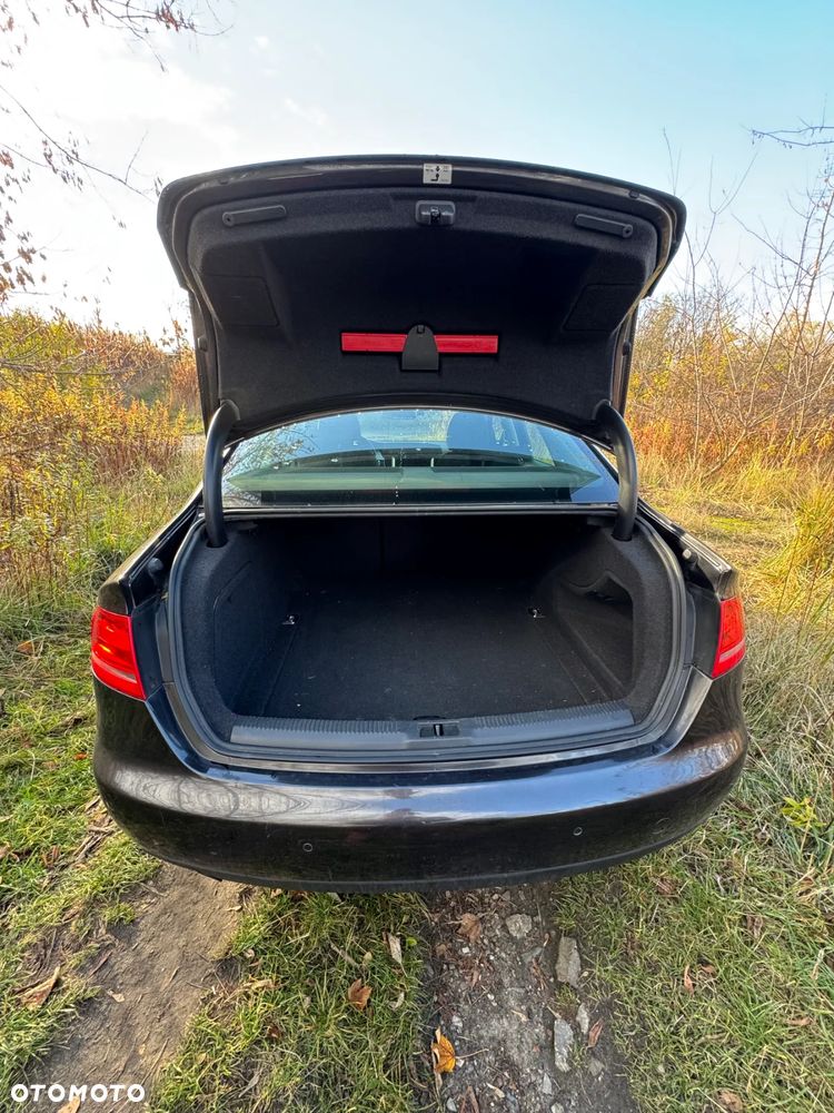 Audi A4 Limousine - 9