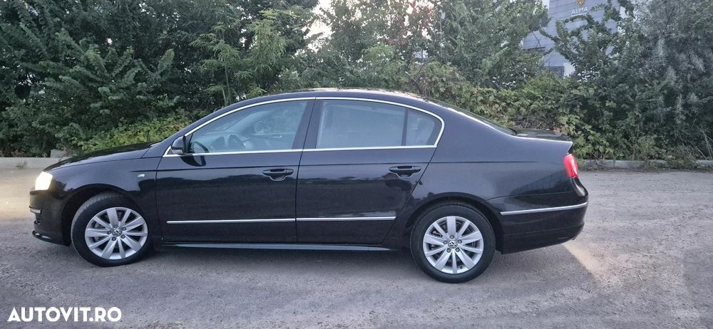 Volkswagen Passat 2.0 TDI DPF Blue TDI Highline - 12