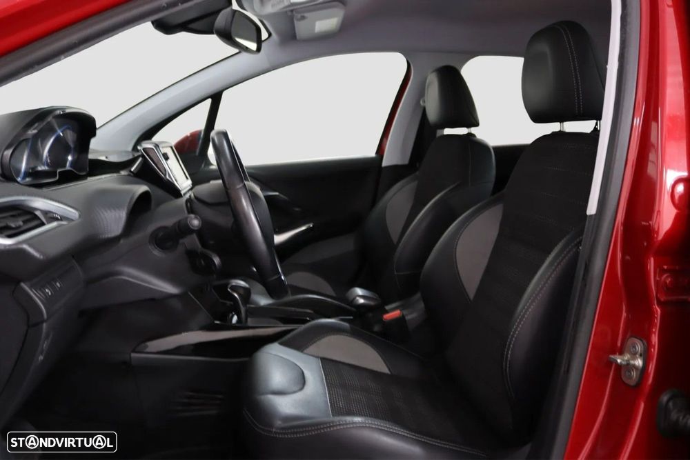 Peugeot 2008 1.2 PureTech Crossway EAT6 - 5