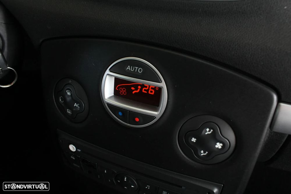 Renault Clio Break 1.5 dCi Dynamique S - 32