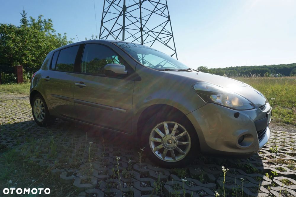Renault Clio 1.2 16V 75 Expression - 2
