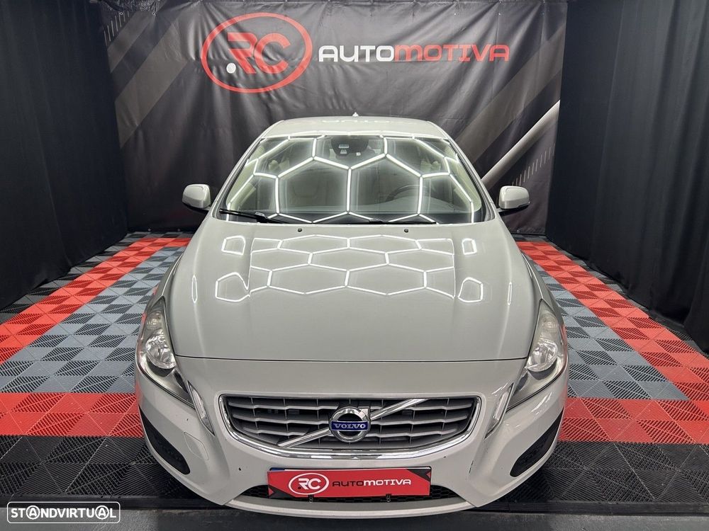 Volvo S60 2.0 D3 Momentum Geartronic - 2