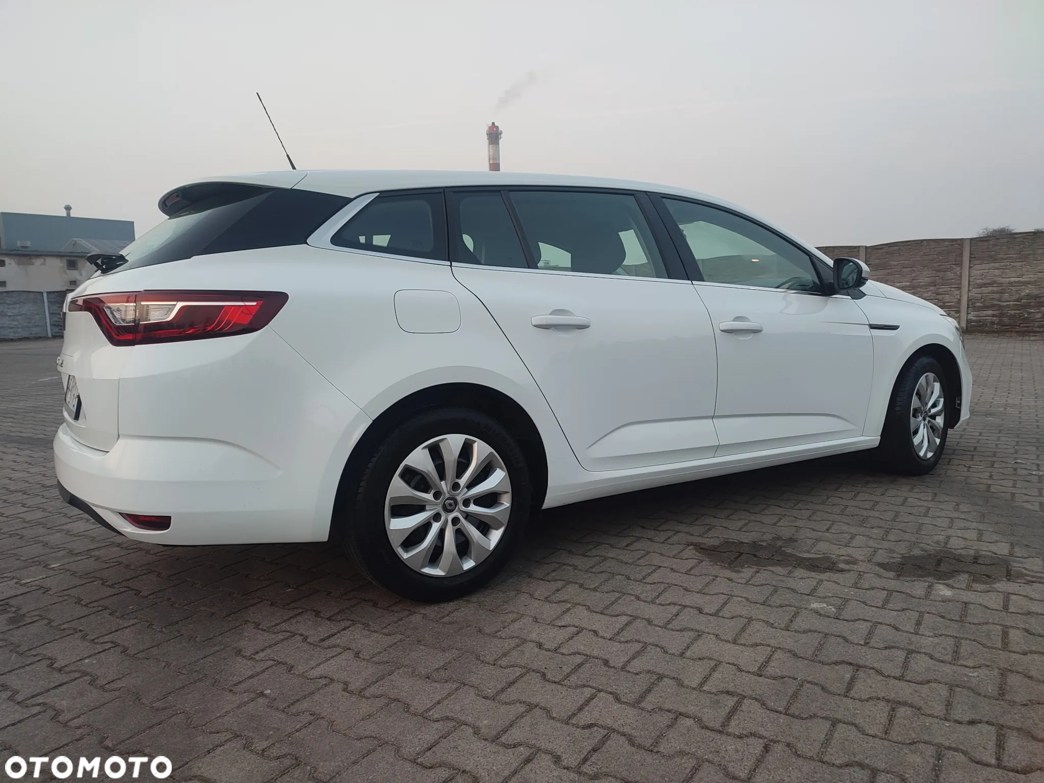 Renault Megane 1.3 TCe FAP Life - 11