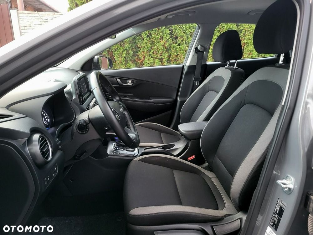 Hyundai Kona - 12