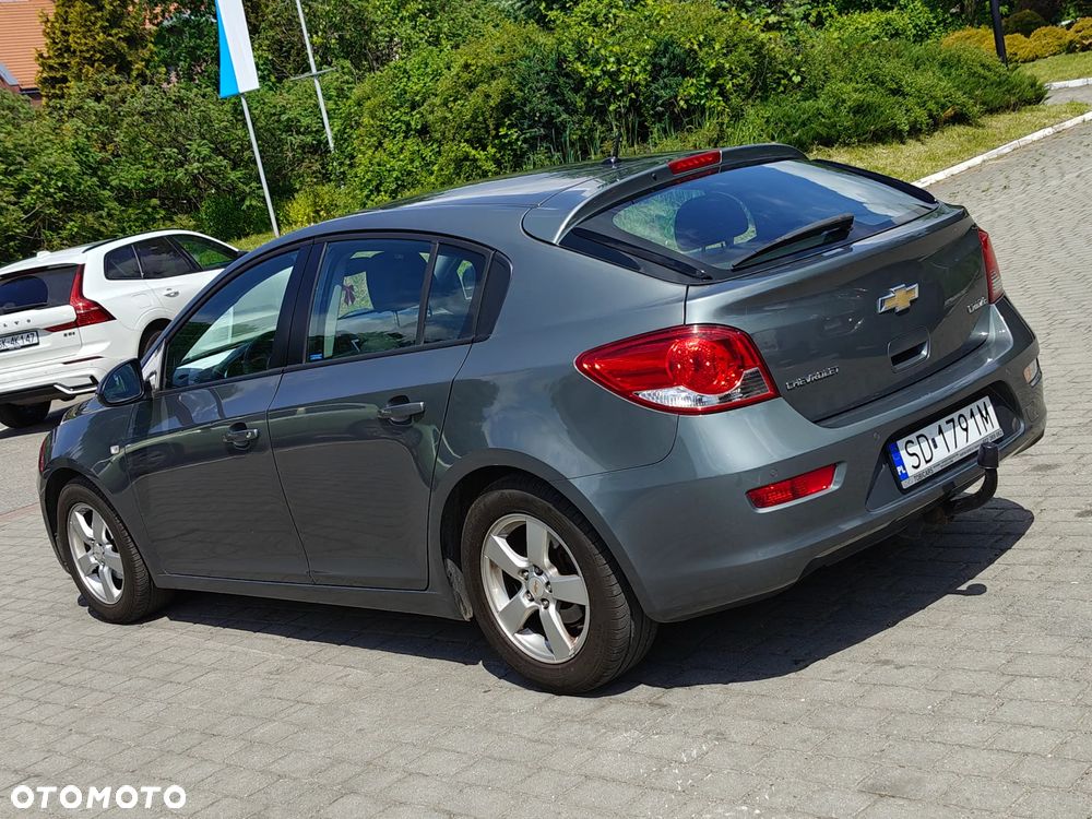 Chevrolet Cruze 1.6 LT - 16