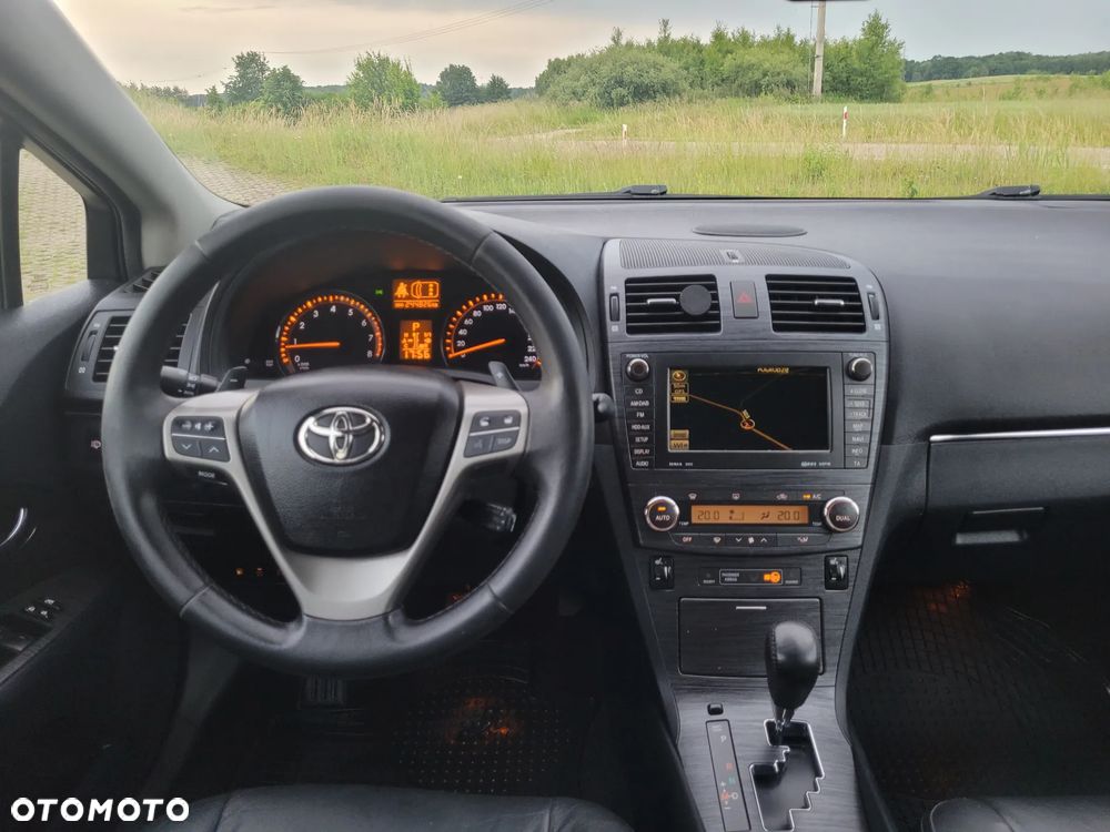 Toyota Avensis 2.0 Prestige NAVI MS - 24
