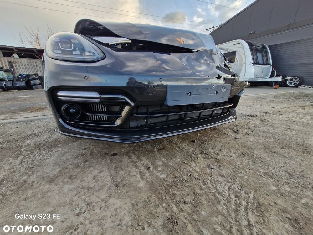 Porsche Panamera 4 E-Hybrid 10 Years Edition - 18