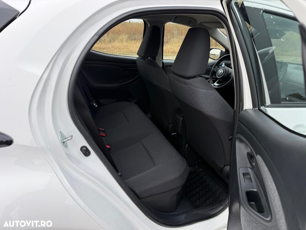 Toyota Yaris 1.5 VVT-i HSD Dynamic Plus - 18