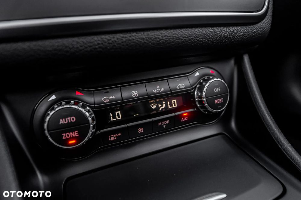 Mercedes-Benz CLA 250 4Matic 7G-DCT Sport - 39