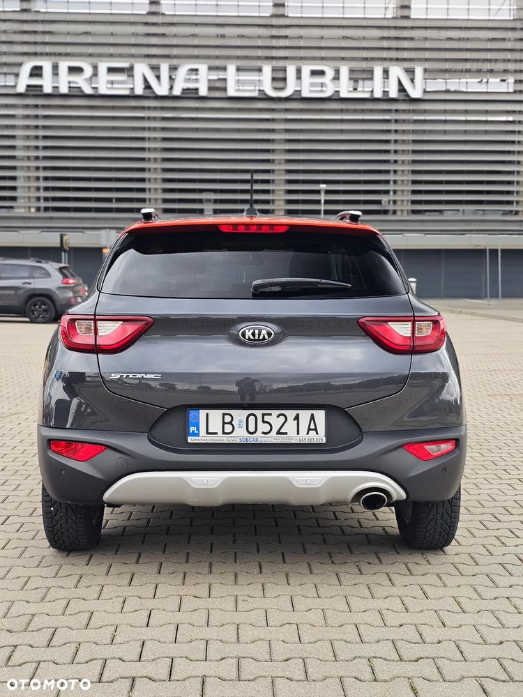 Kia Stonic 1.2 L - 8