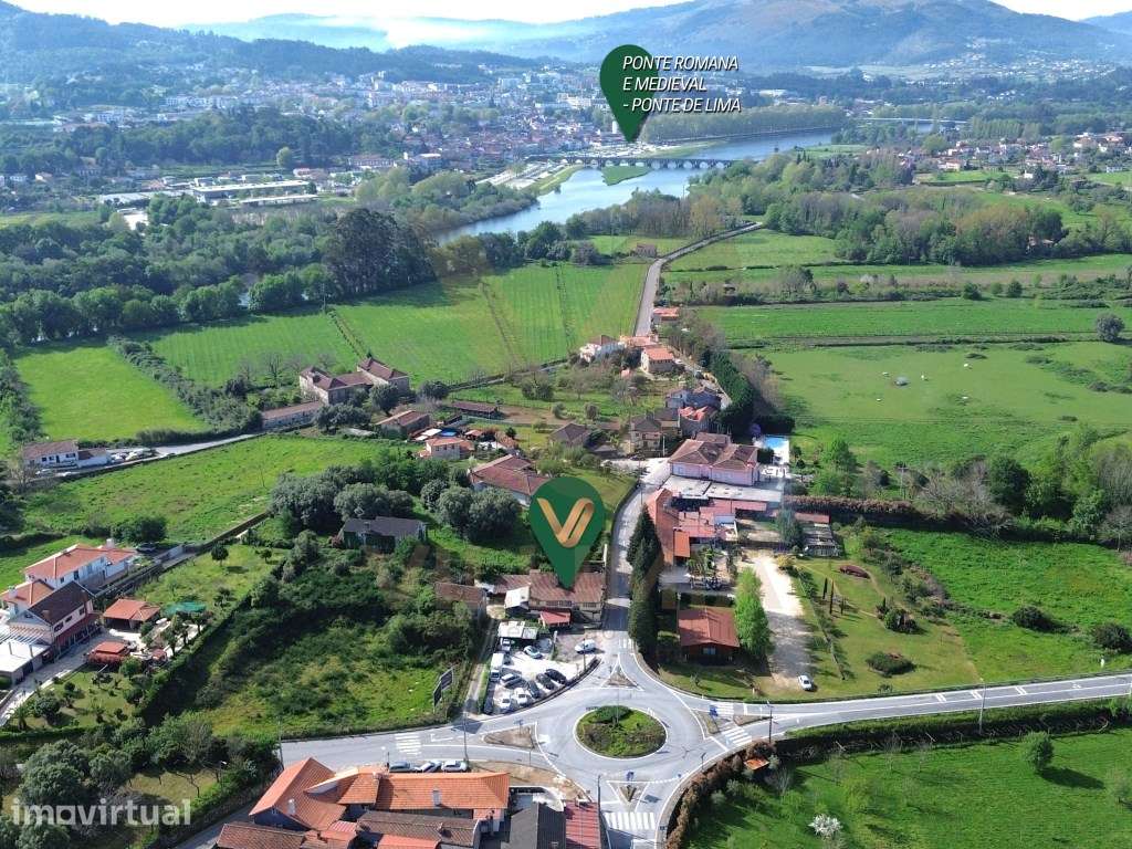 Moradia com Espaço Comercial e Terreno para Construção - Arcozelo -... - Grande imagem: 4/24