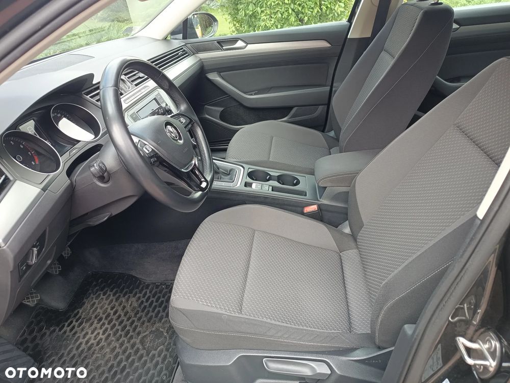 Volkswagen Passat 1.4 TSI BMT Trendline - 29