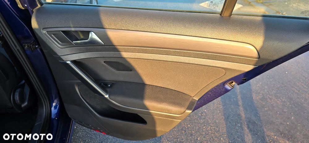 Volkswagen Golf 1.6 TDI BMT Comfortline - 23