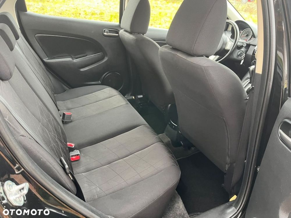 Mazda 2 - 7