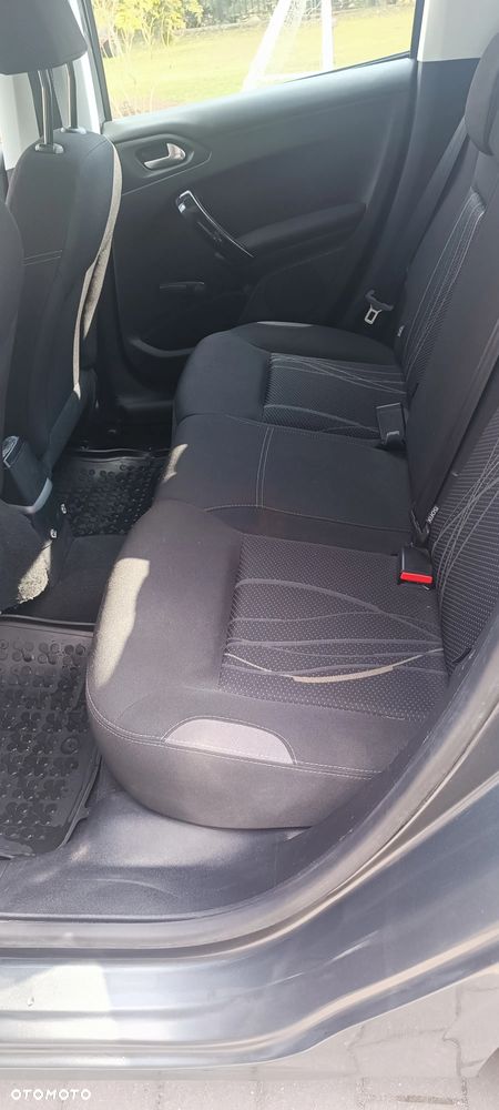 Peugeot 208 1.4 HDi Access - 11
