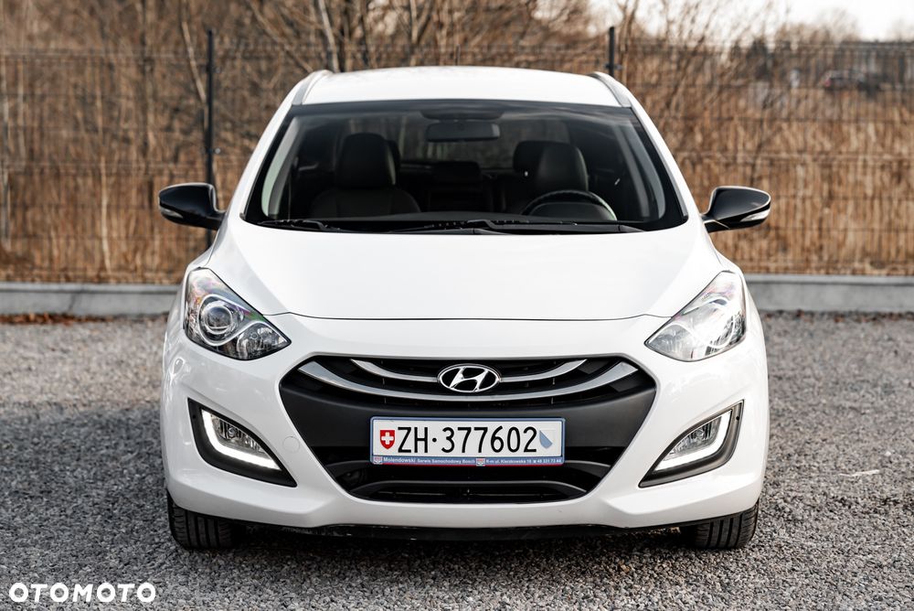 Hyundai i30 i30cw 1.6 Trend - 14