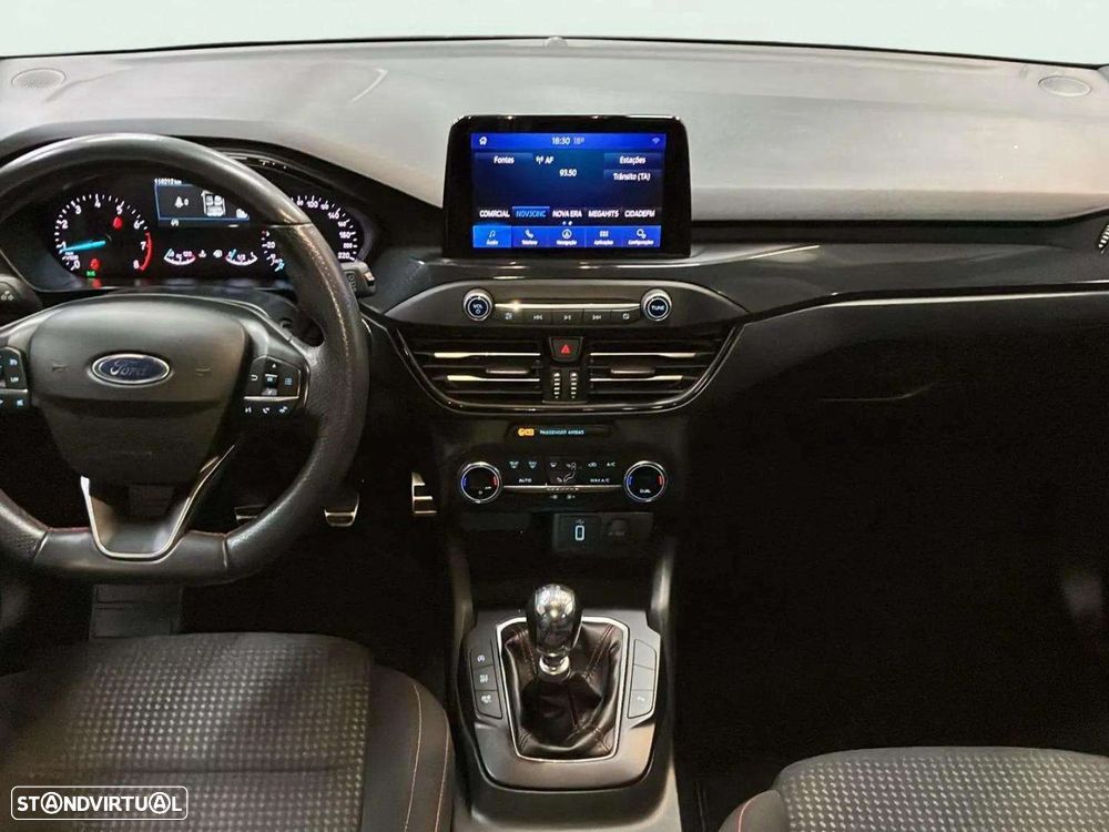 Ford Focus 1.0 EcoBoost ST-Line - 11