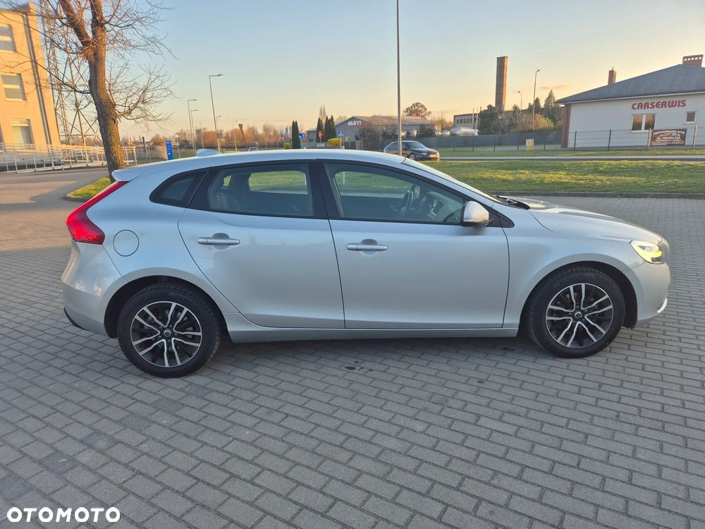 Volvo V40 D2 Inscription - 10