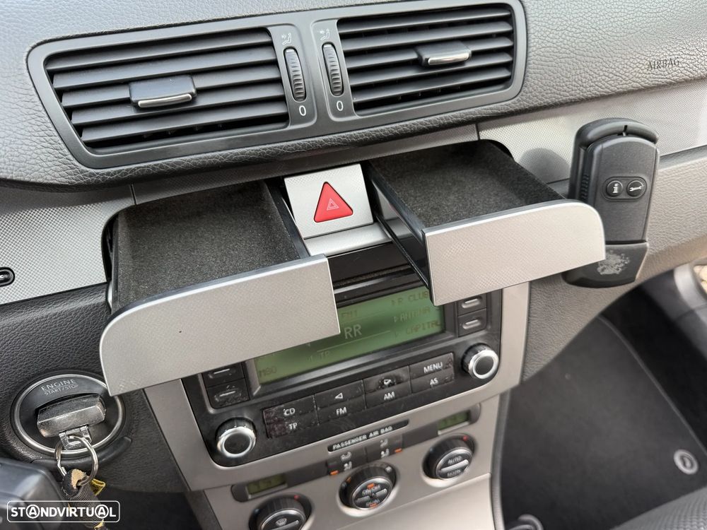 VW Passat 2.0 TDI Highline - 25